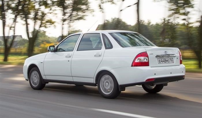 Новые комплектации Lada Priora Black & White Edition