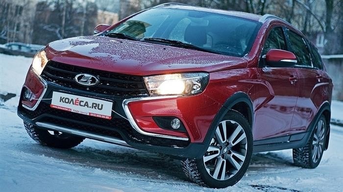 Новый Lada Vesta SW Cross у официального дилера в Москве