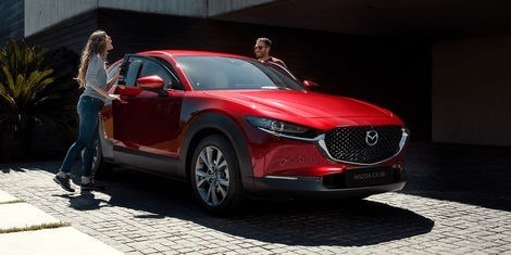 Фото Мазда CX-30