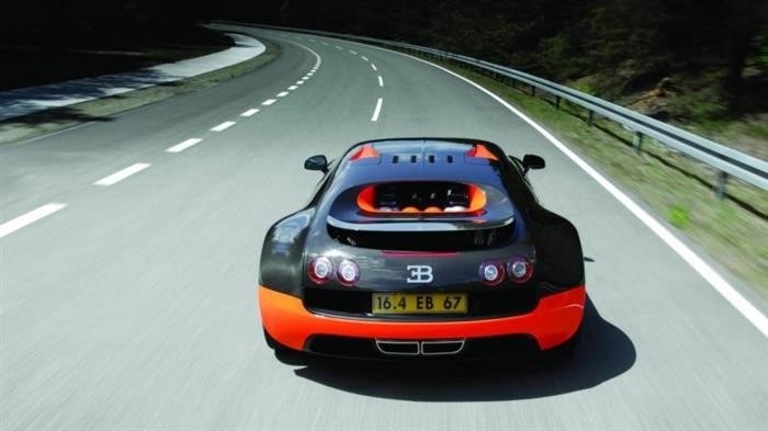 Сравнение Bugatti Veyron с конкурентами