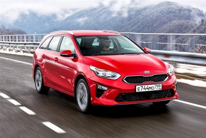 <strong>Холод не страшен</strong>” /></div>
<p>Кроме того, Kia Ceed SW универсал доступен в различных цветах и комплектациях, позволяя каждому выбрать автомобиль, подходящий именно ему.</p>
<div style=