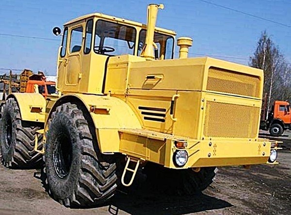 История создания и модификаций трактора Кировец К-700