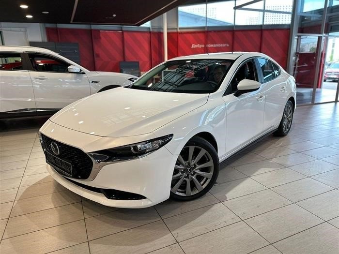 Перед покупкой авто сравните комплектации Mazda 3 Хэтчбек New