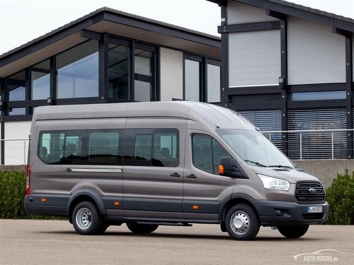 Вместительный фургон Ford Transit