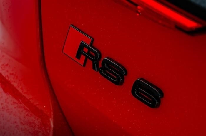 Встречайте будущее уже сегодня: дизайн интерьера Audi RS 6 Avant