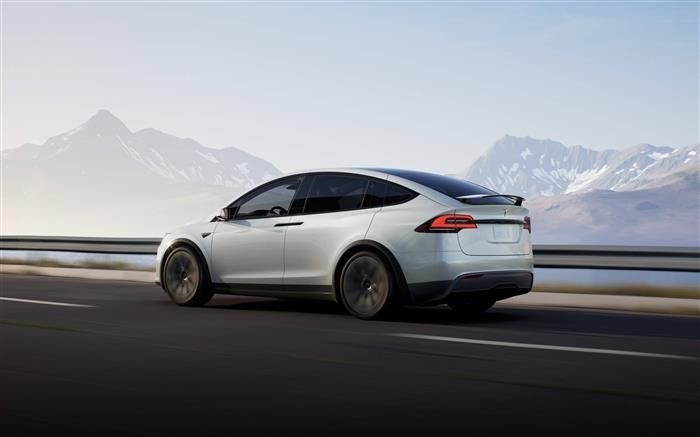 Как купить Tesla Model X в России